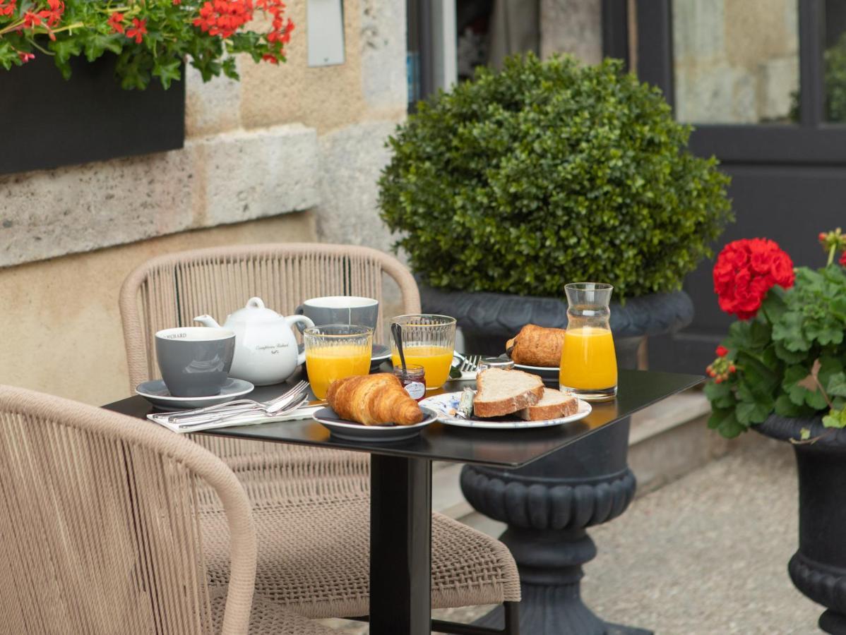 Hotel Relais De La Loire Montlivault Esterno foto